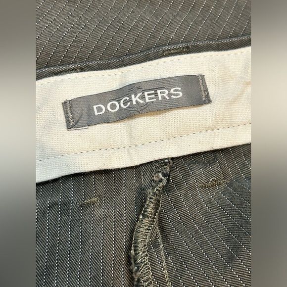 Dockers Men's Chinos - Gray with Stripes Size 36 - Picture 5 of 6